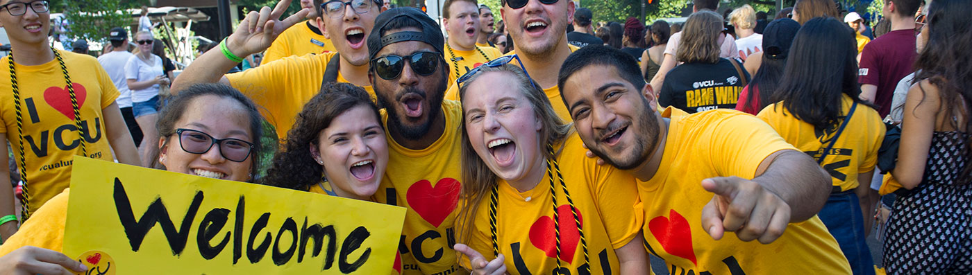 Students welcome visitors to VCU campus